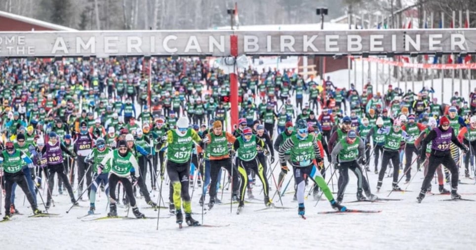 Mange skiløpere på startstreken